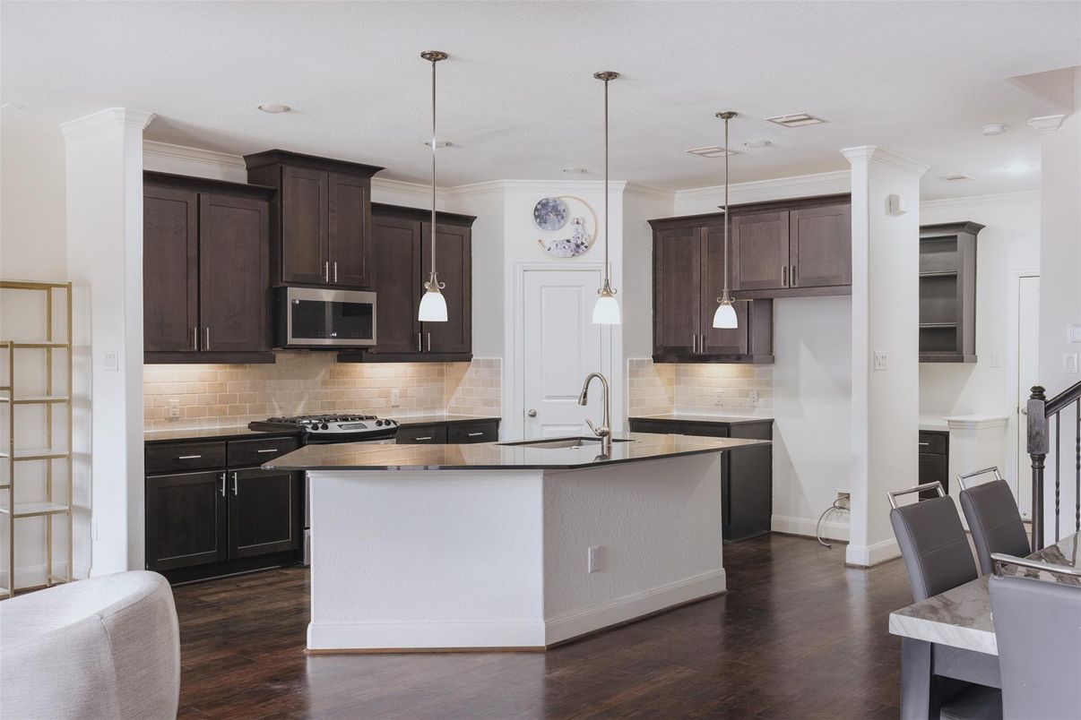 Interior, Kitchen, Pendant Lights, Recessed Lighting, Wood Texture Flooring