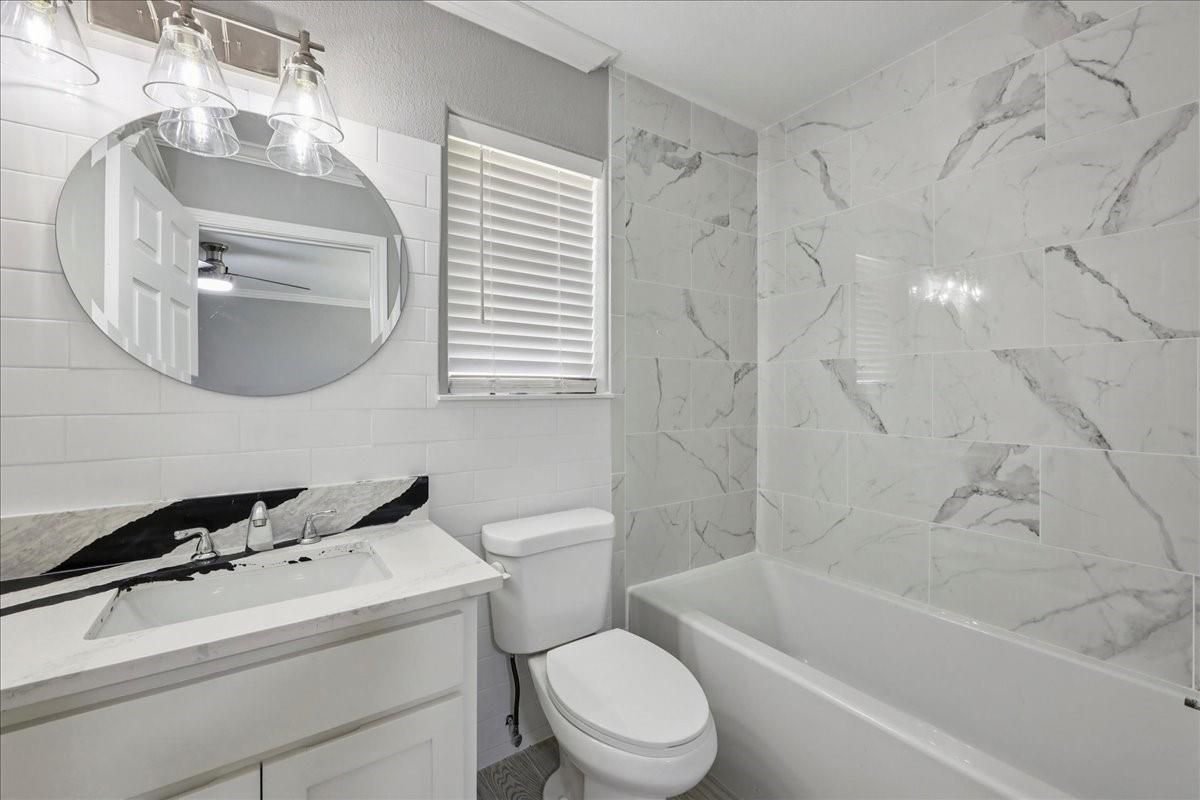 Bathroom, Interior, Marble Walls