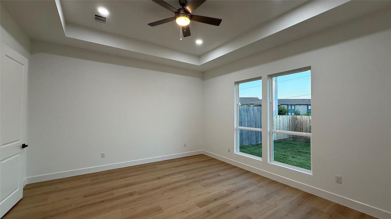 Empty room, Interior, Recessed Lighting, Wood Texture Flooring