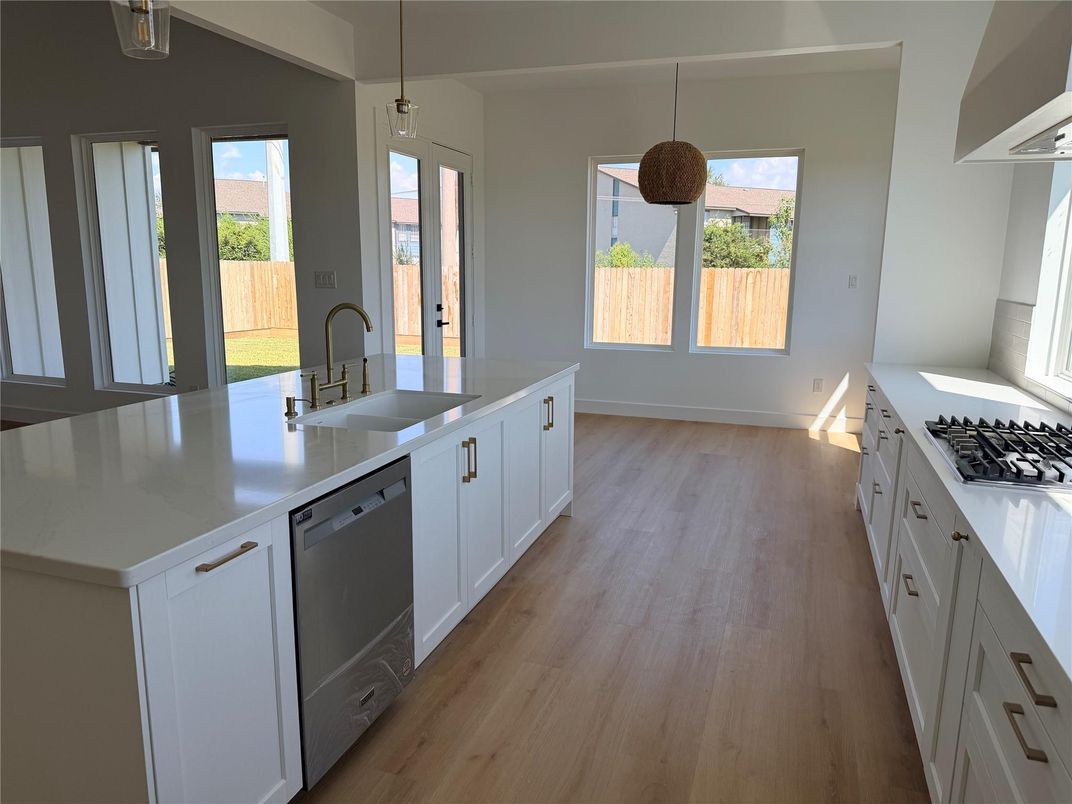 Interior, Kitchen, Pendant Lights, Wood Texture Flooring