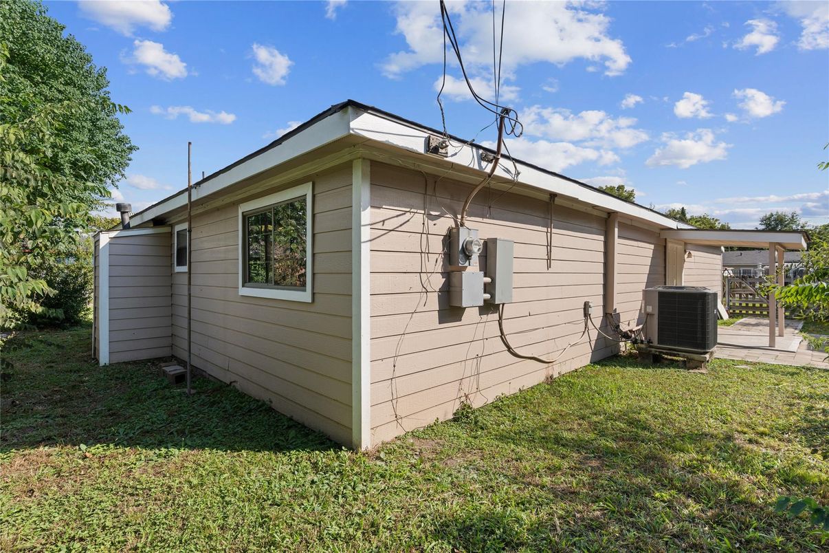 Backyard, Exterior