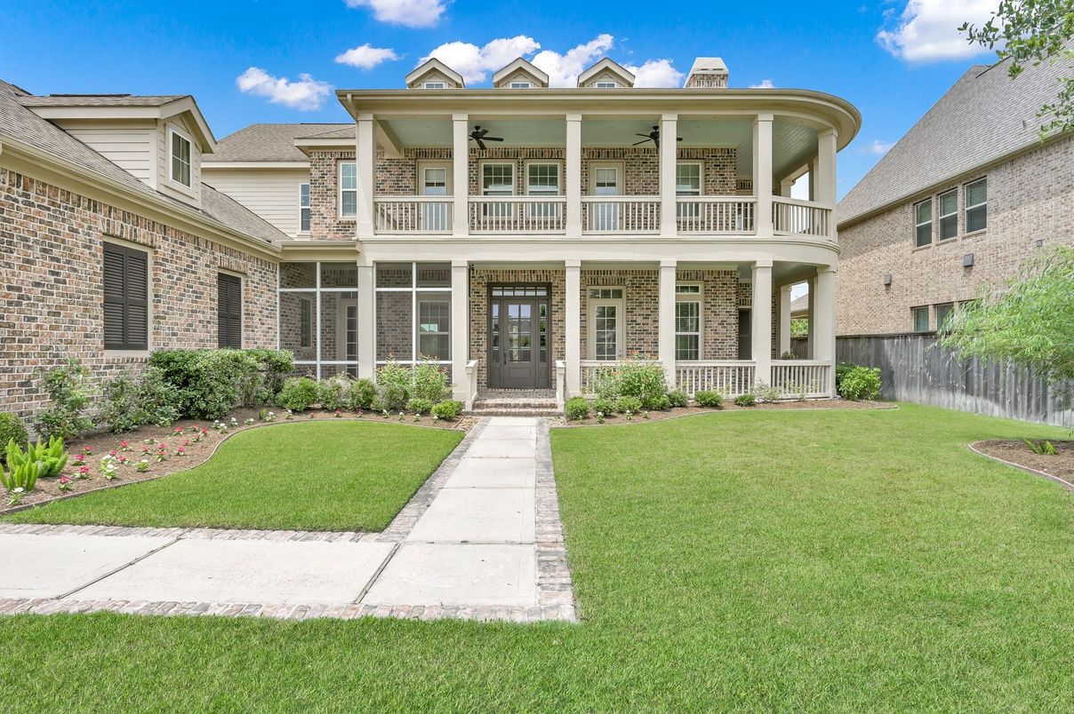 Exterior, Facade, Brick Facade, Georgian