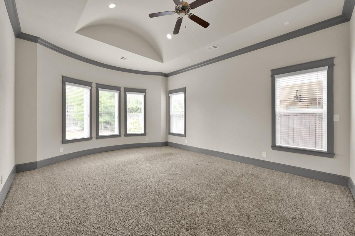Empty room, Interior, Recessed Lighting