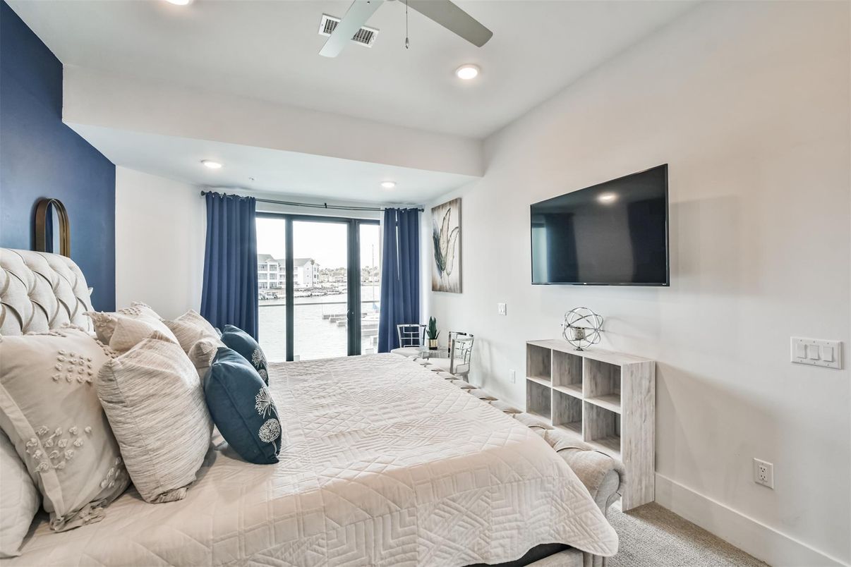 Bedroom, Interior, Recessed Lighting, Water