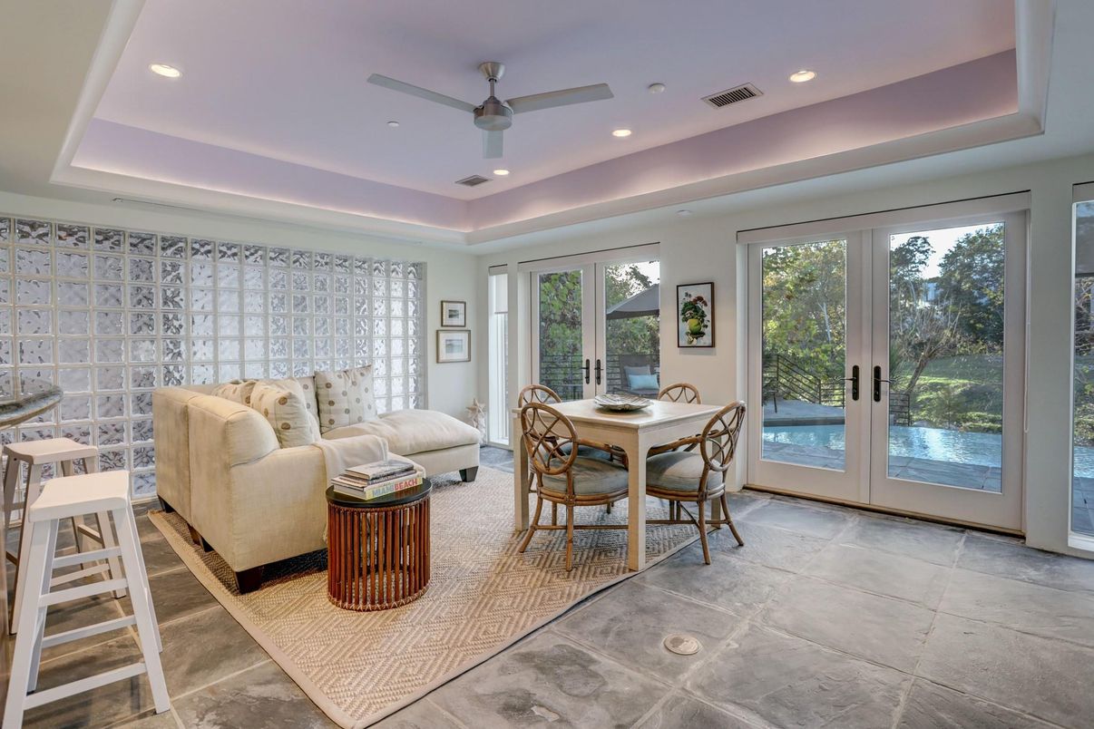 Dining room, Interior, Living room, Recessed Lighting