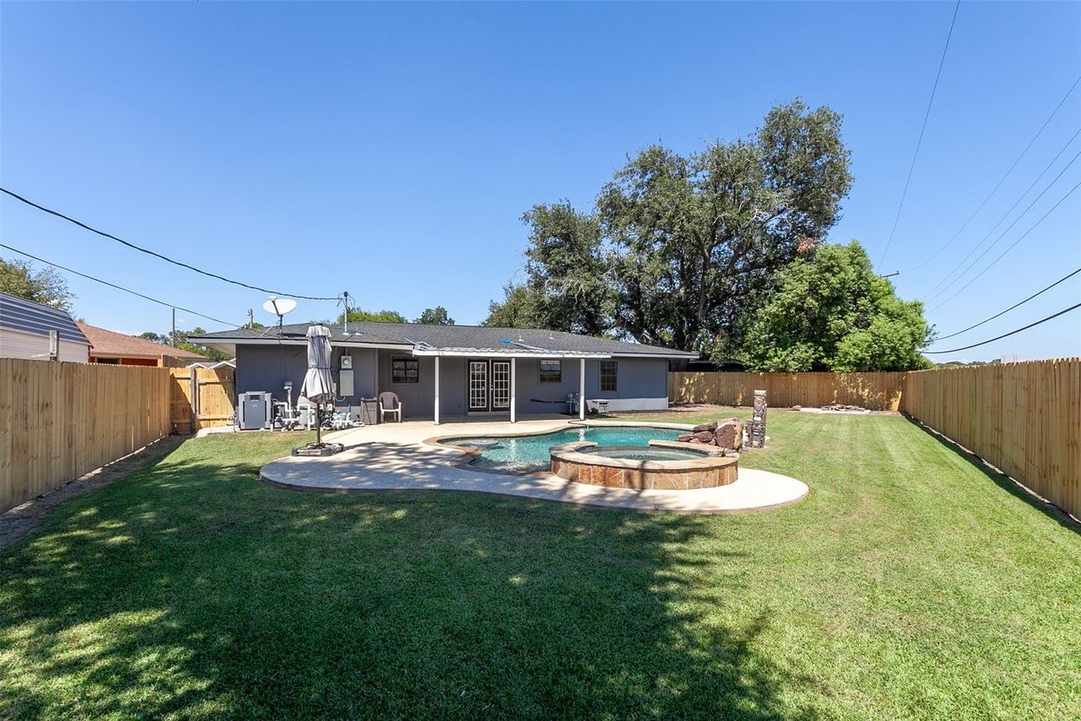 Backyard, Exterior, Pool