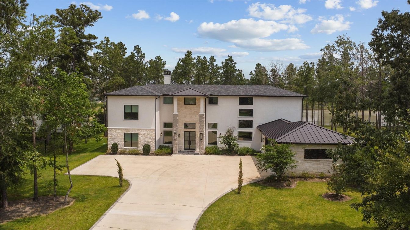 Backyard, Exterior, Facade, French Provincial