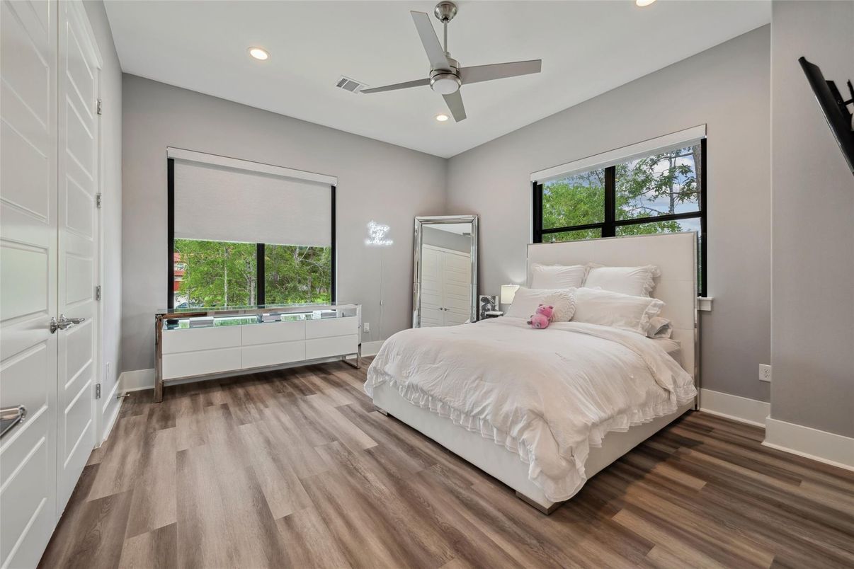 Bedroom, Interior, Recessed Lighting, Wood Texture Flooring