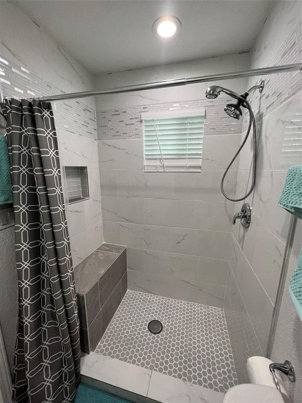 Bathroom, Interior, Marble Walls, Recessed Lighting