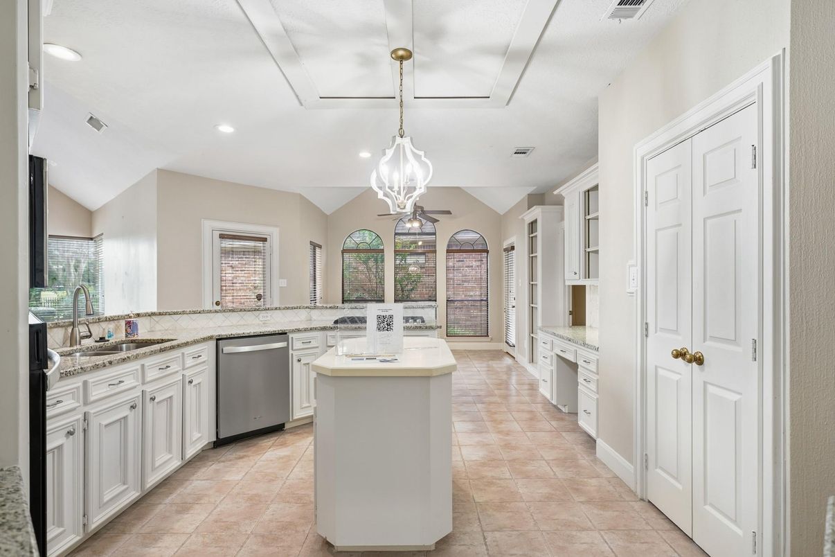 Interior, Kitchen, Pendant Lights, Recessed Lighting