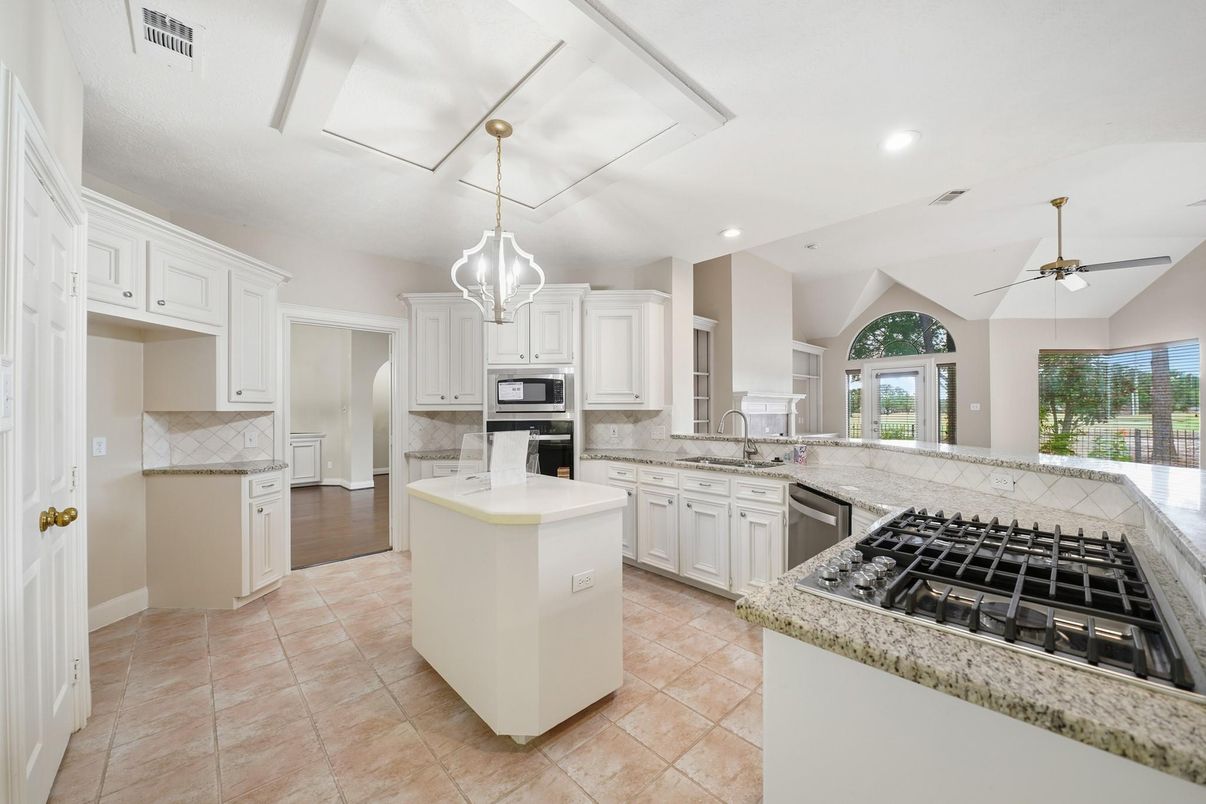 Interior, Kitchen, Pendant Lights, Recessed Lighting, Stainless Steel Appliances