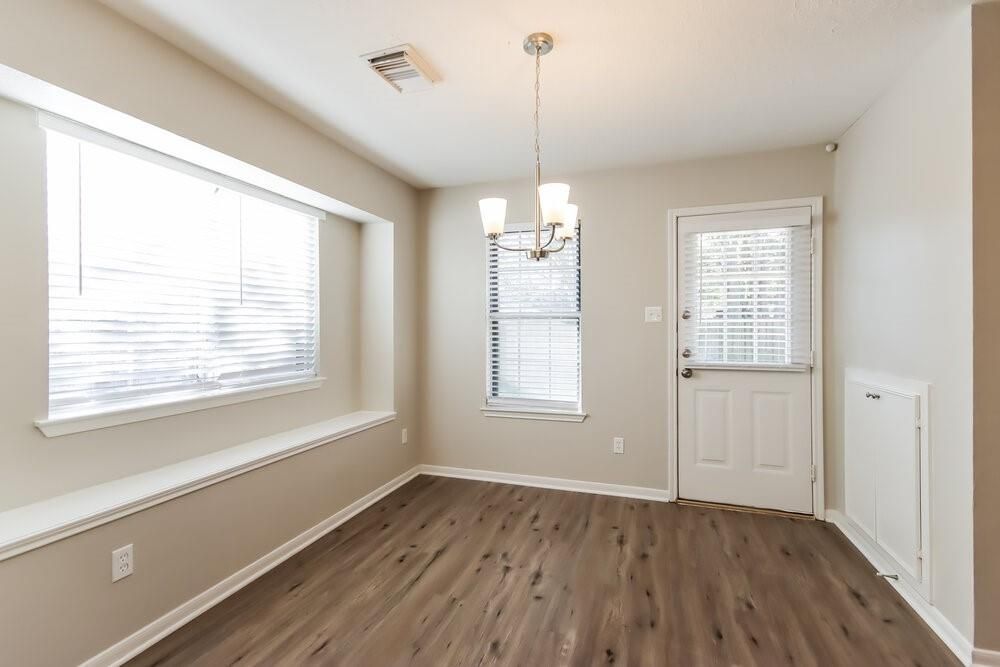 Empty room, Interior, Pendant Lights, Wood Texture Flooring