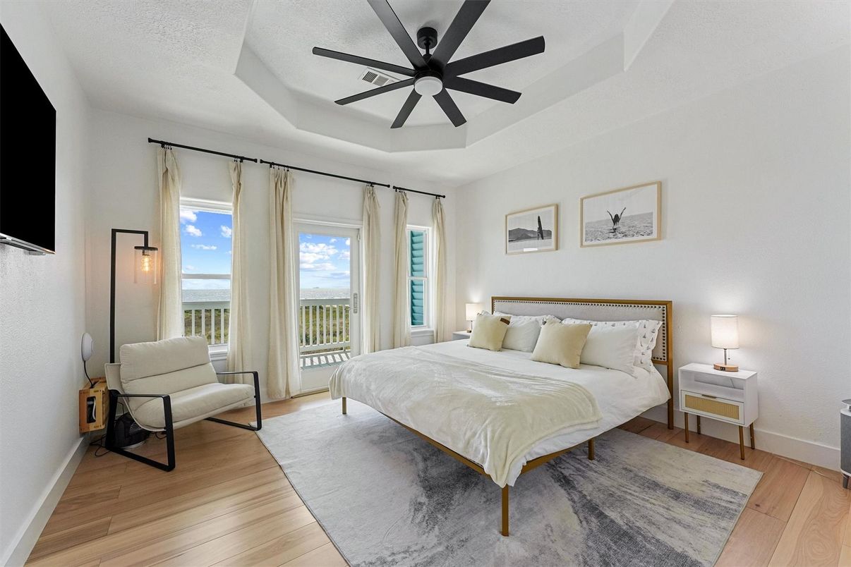 Bedroom, Interior, Water, Wood Texture Flooring