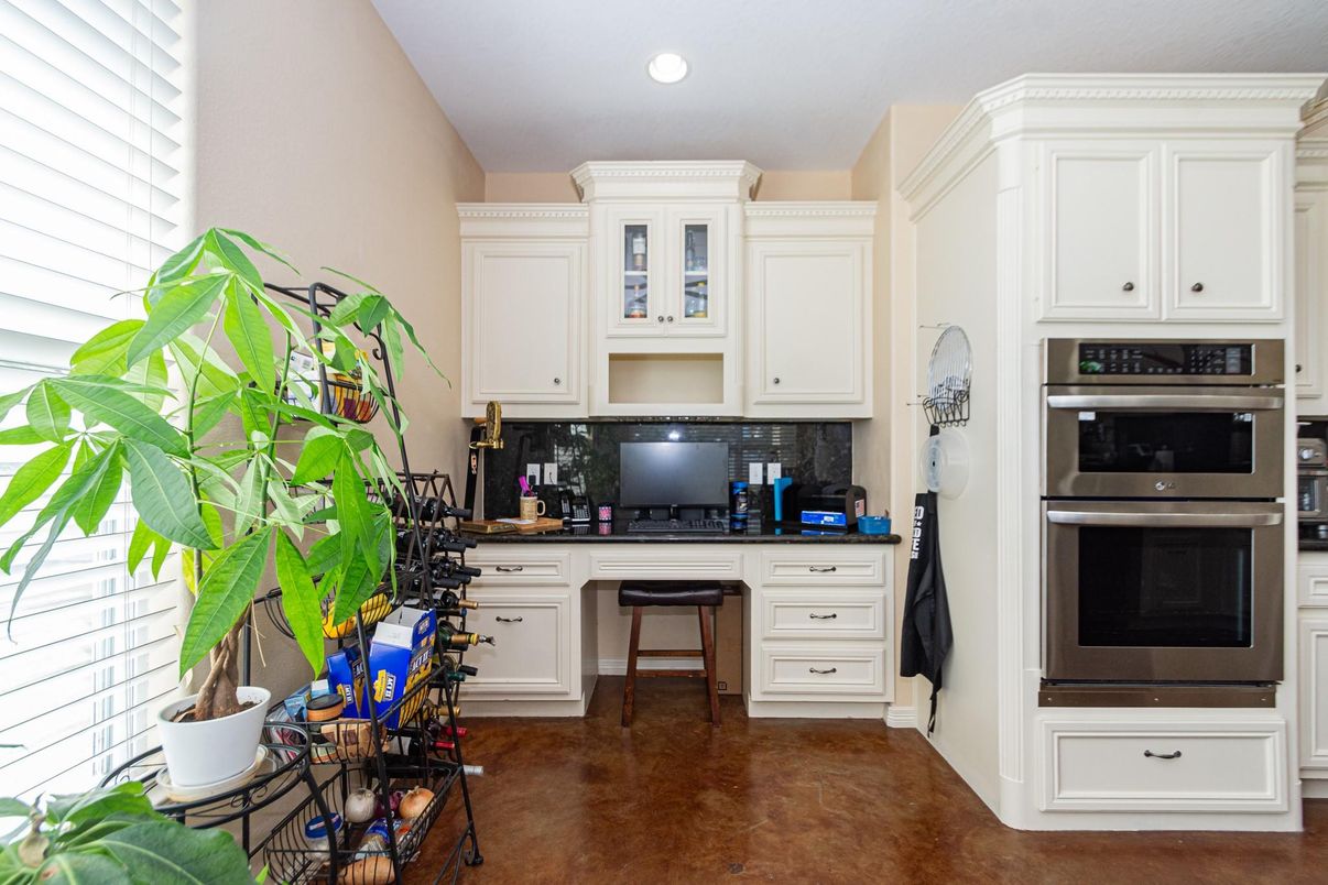Home Office, Interior, Kitchen, Recessed Lighting, Stainless Steel Appliances