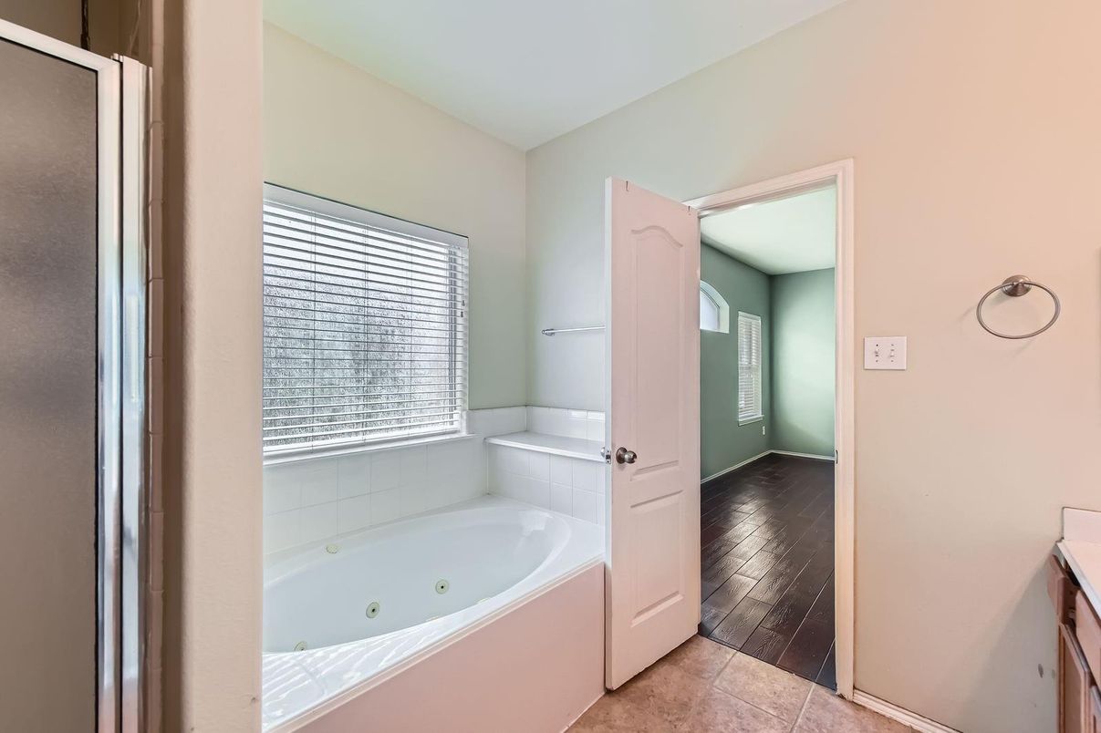 Bathroom, Interior, Wood Texture Flooring