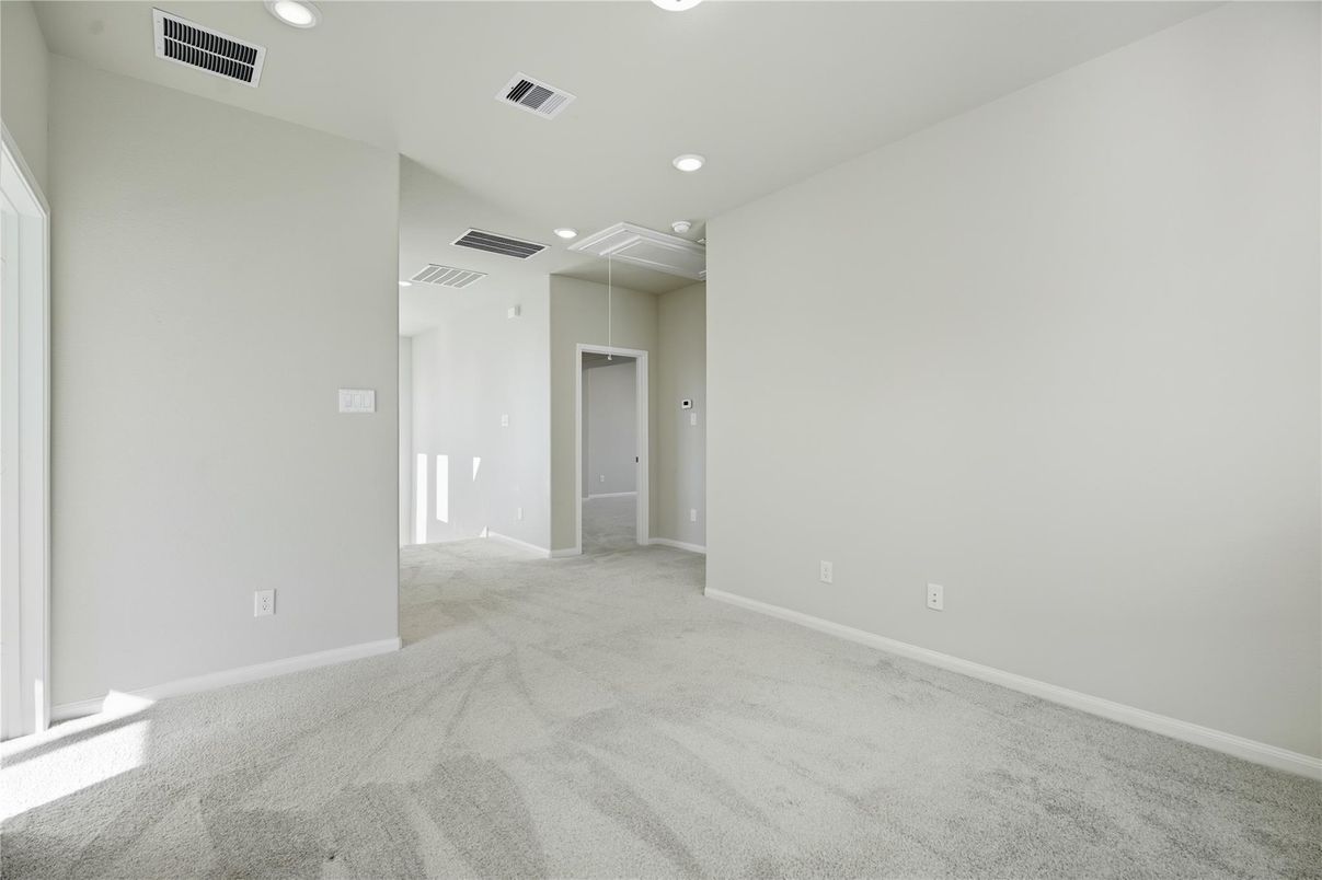 Empty room, Interior, Recessed Lighting