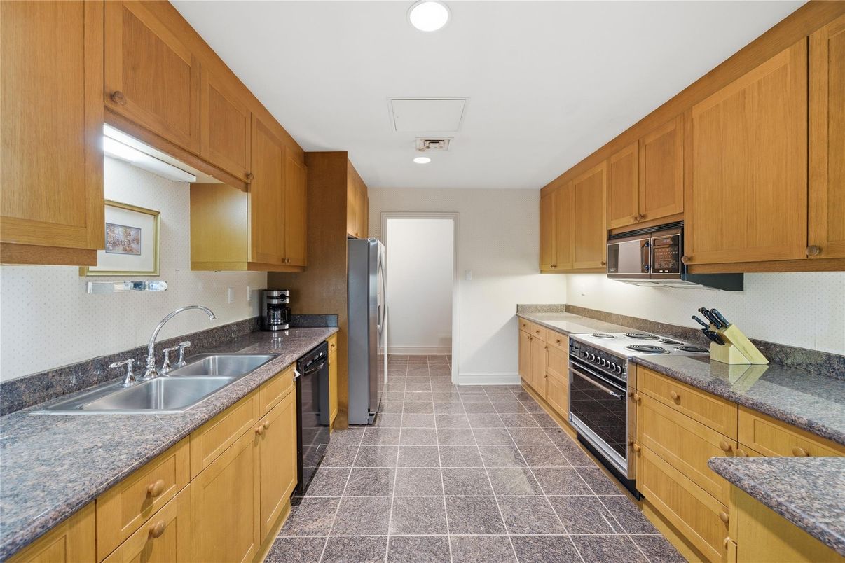 Interior, Kitchen, Recessed Lighting