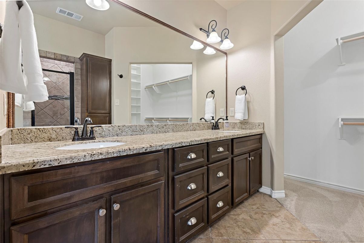 Bathroom, Dual Sink Vanities, Interior