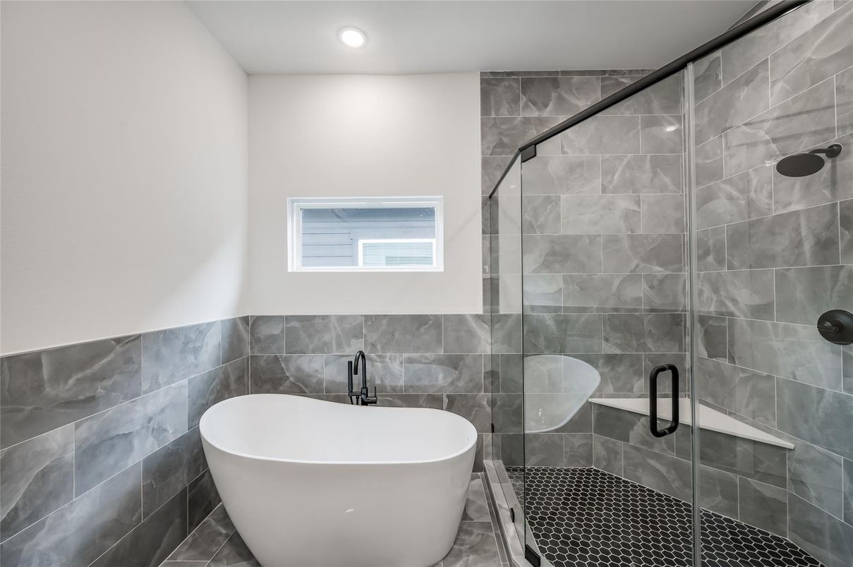 Bathroom, Free Standing Baths, Glass Shower, Interior, Recessed Lighting
