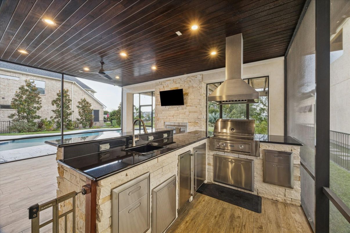 Exterior, Outdoor Kitchen, Pool, Recessed Lighting