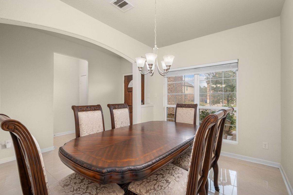 Chandelier, Dining room, Interior