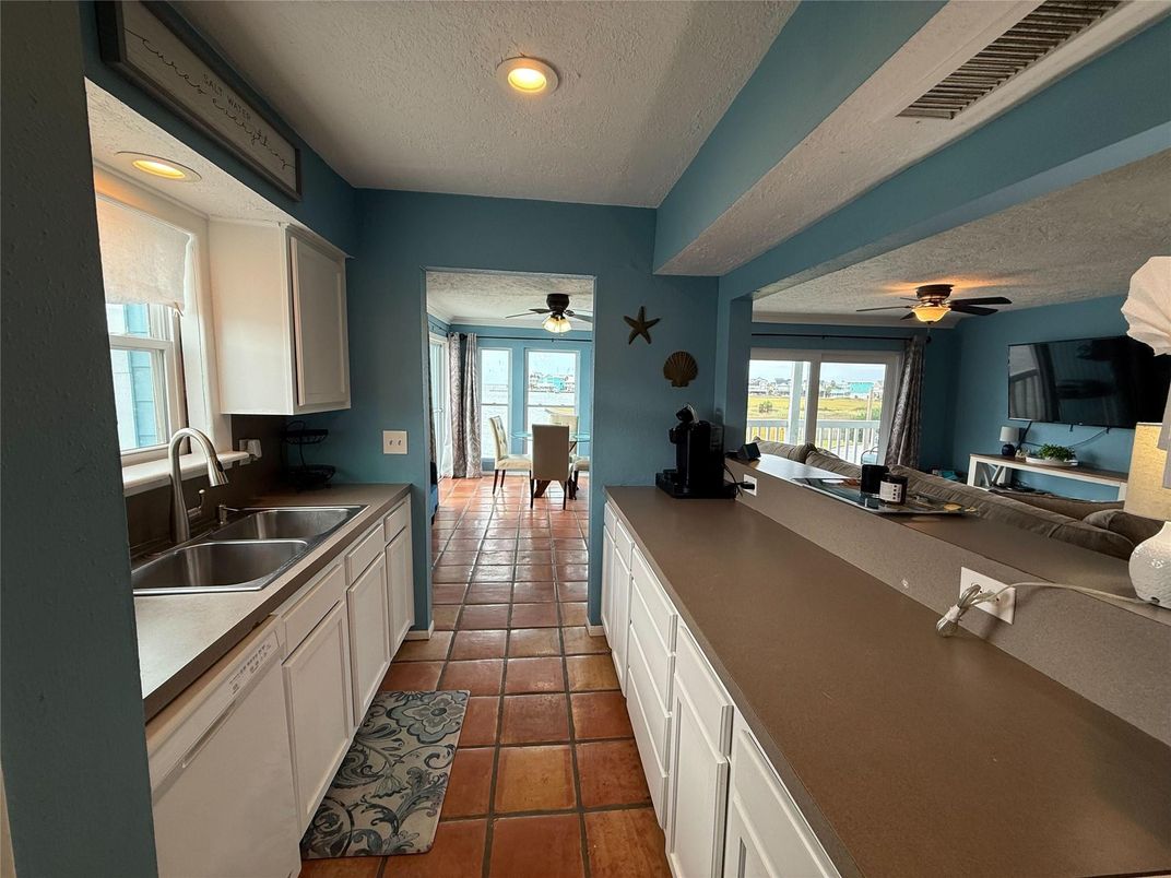 Interior, Kitchen, Recessed Lighting