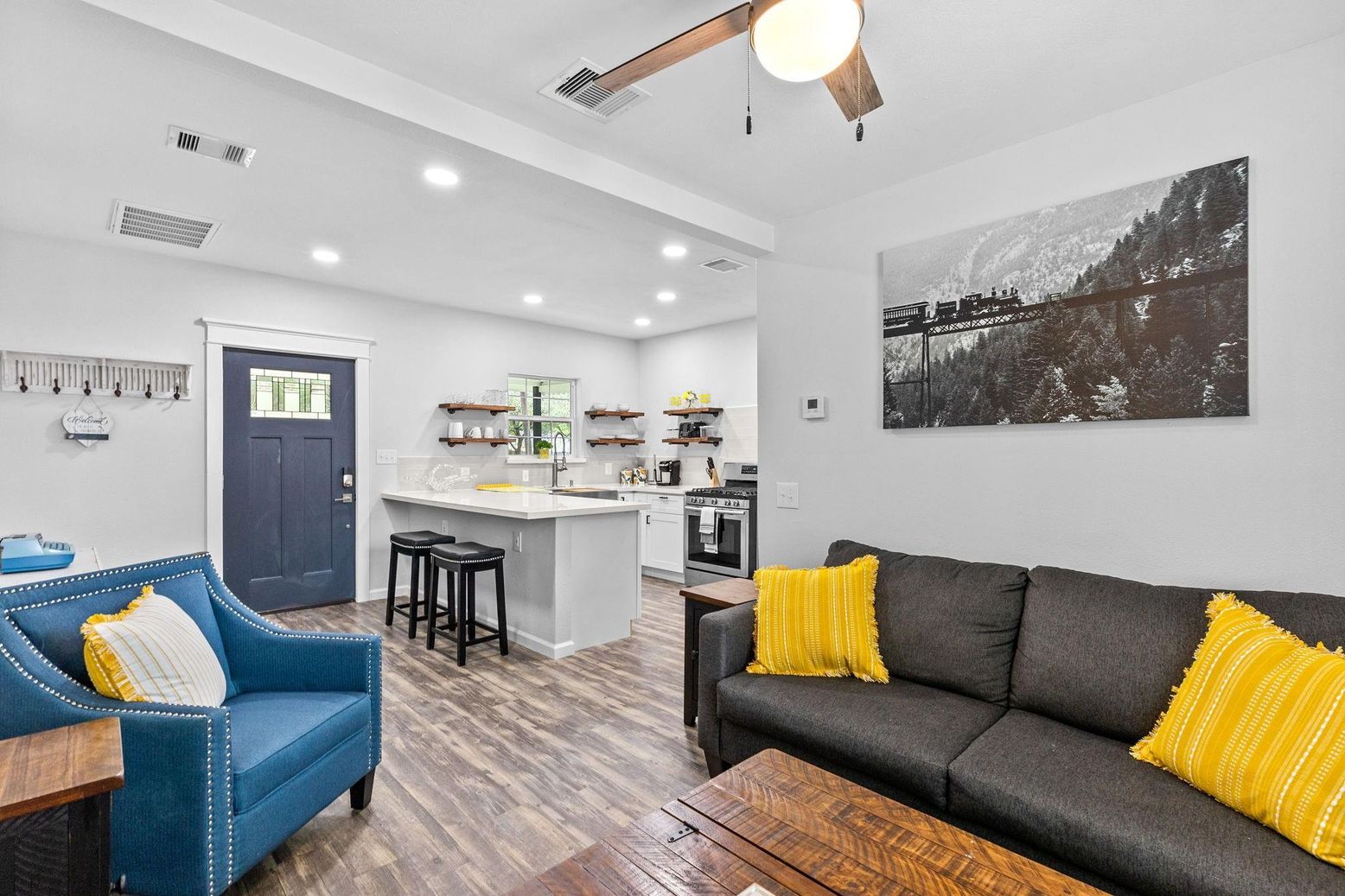 Interior, Kitchen, Living room, Recessed Lighting, Wood Texture Flooring