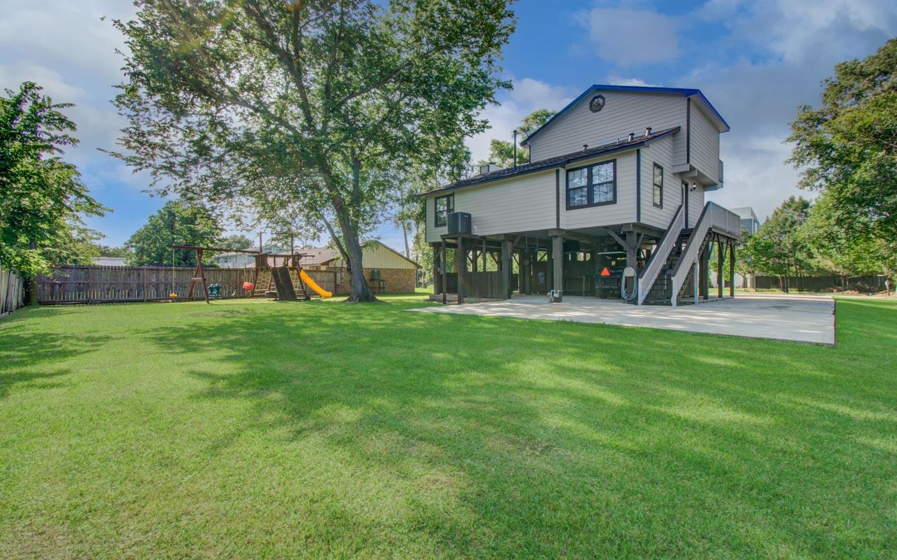 Backyard, Exterior, Playground