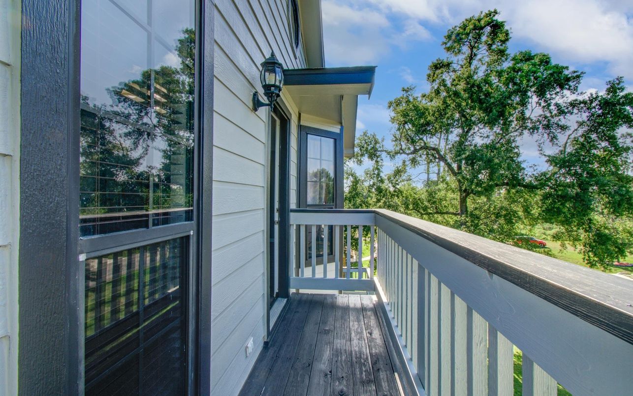 Exterior, Wood Texture Flooring