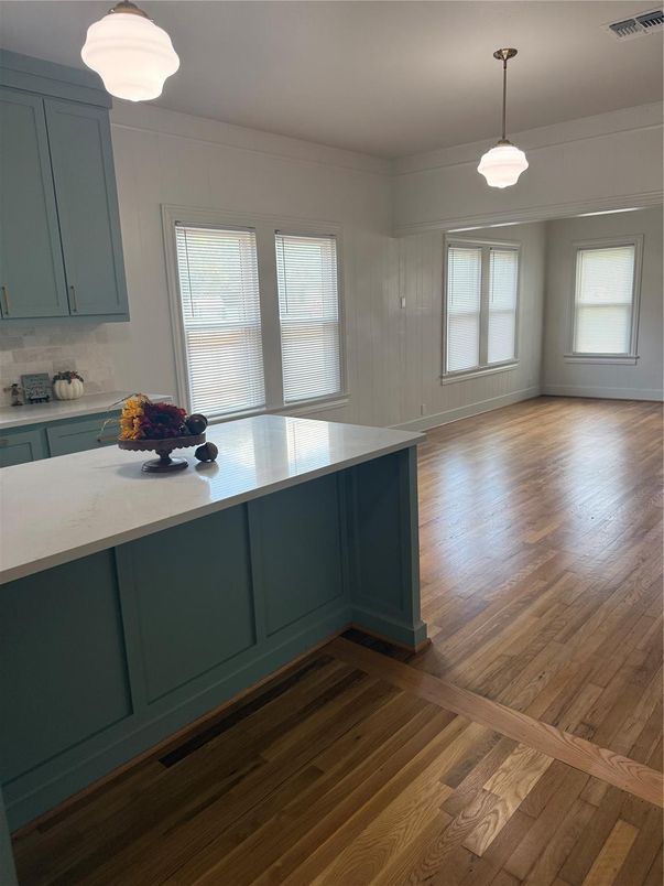 Interior, Kitchen, Pendant Lights, Wood Texture Flooring