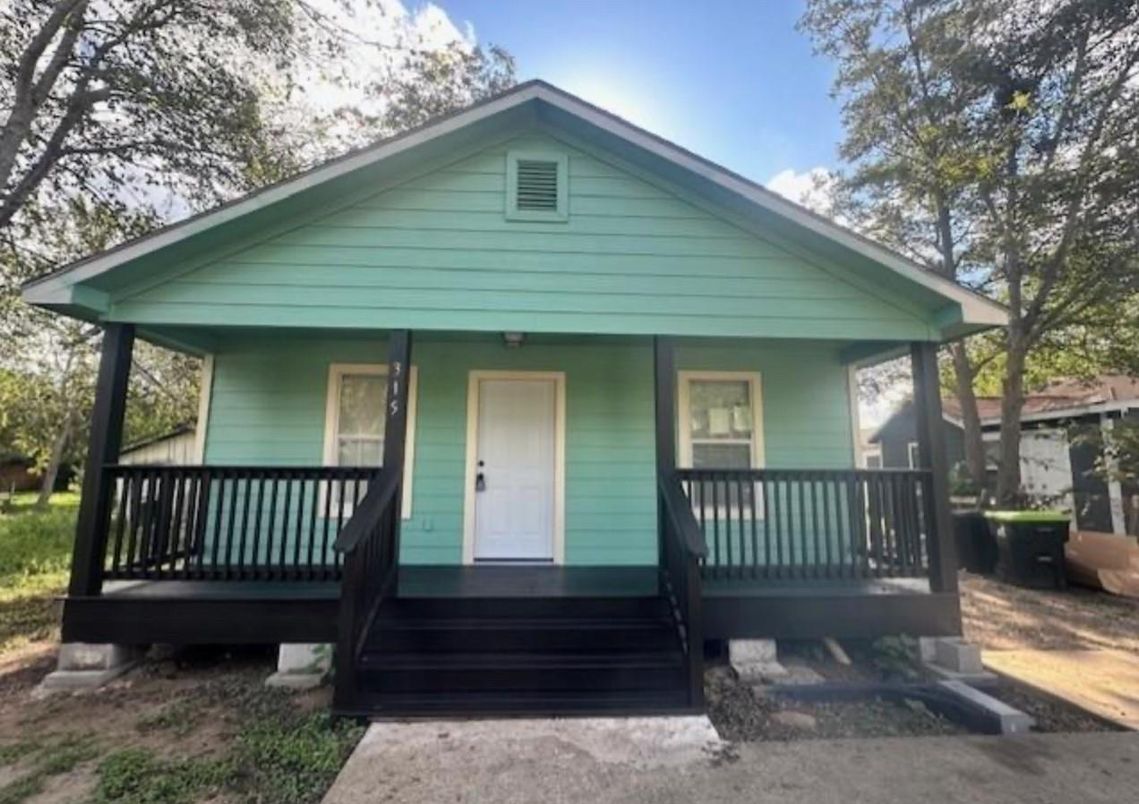 Exterior, Facade, American Craftsman