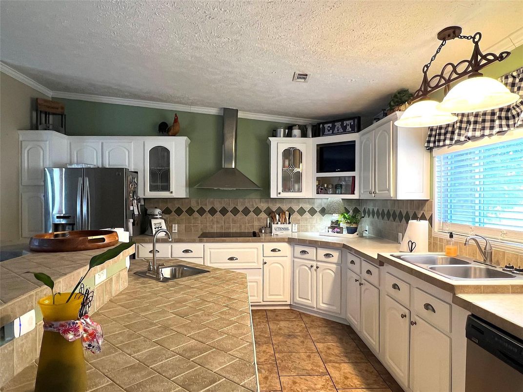 Interior, Kitchen, Tile Countertops