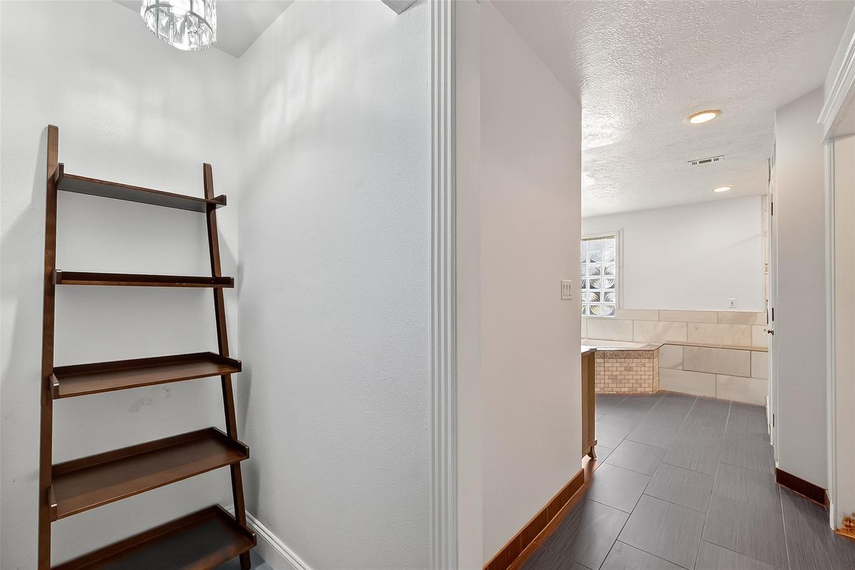 Interior, Recessed Lighting