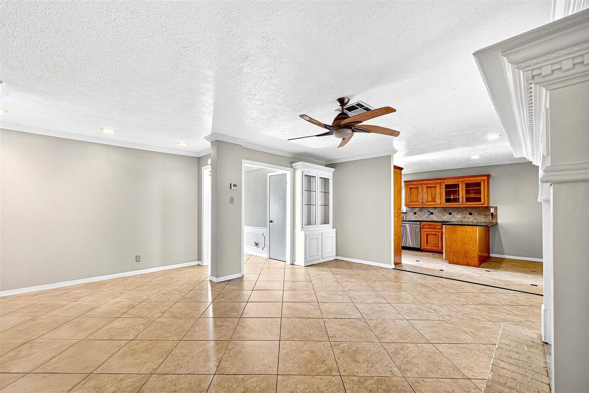 Empty room, Interior, Kitchen, Recessed Lighting