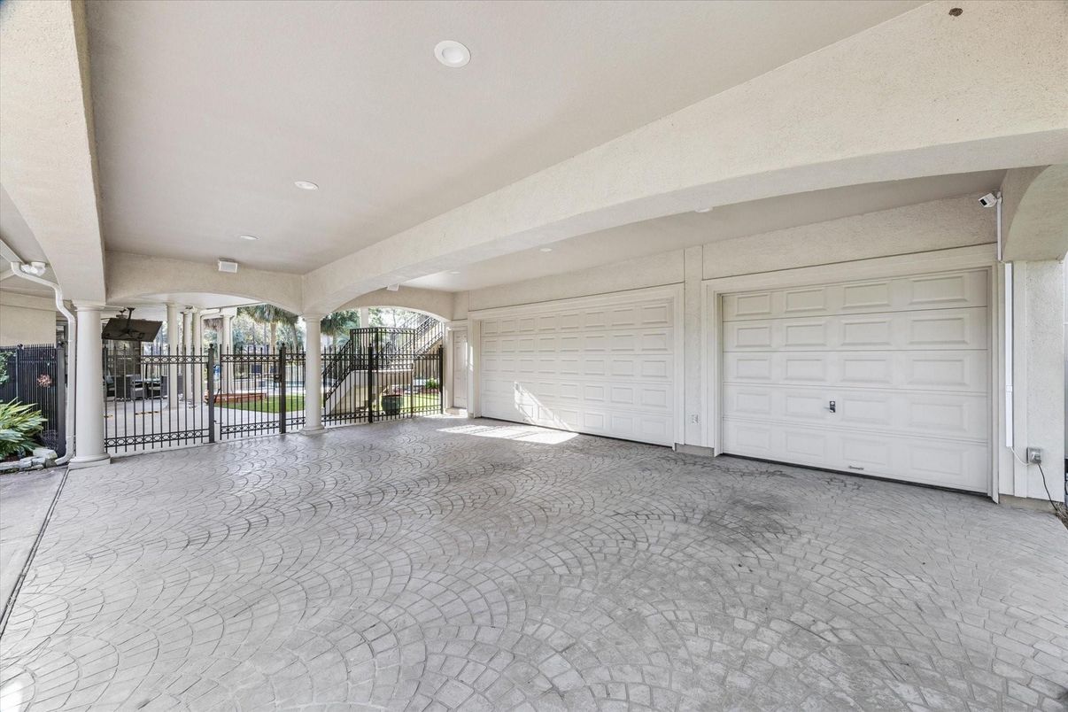 Exterior, Recessed Lighting