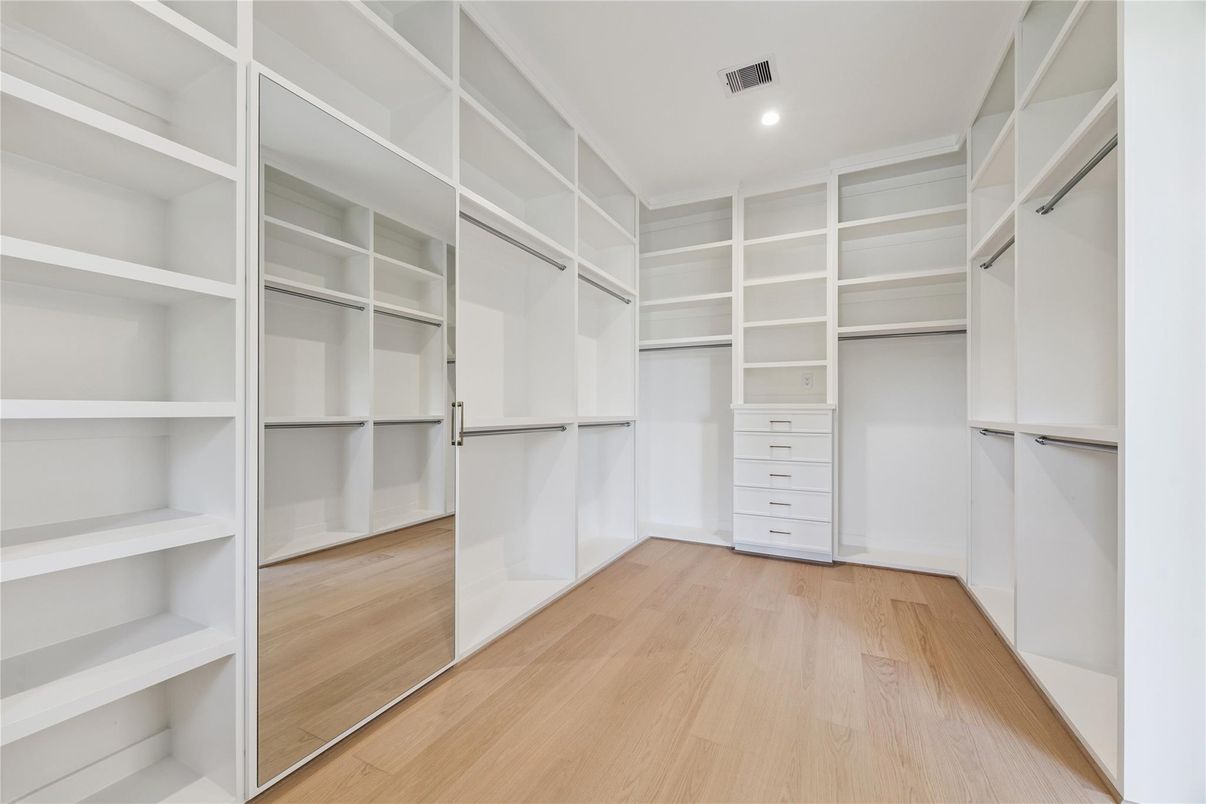 Interior, Recessed Lighting, Walk-in Closets, Wood Texture Flooring