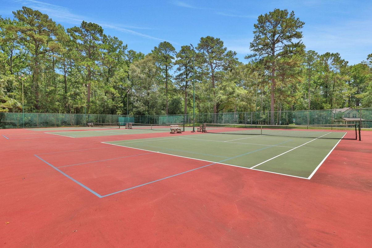 Exterior, Tennis Courts