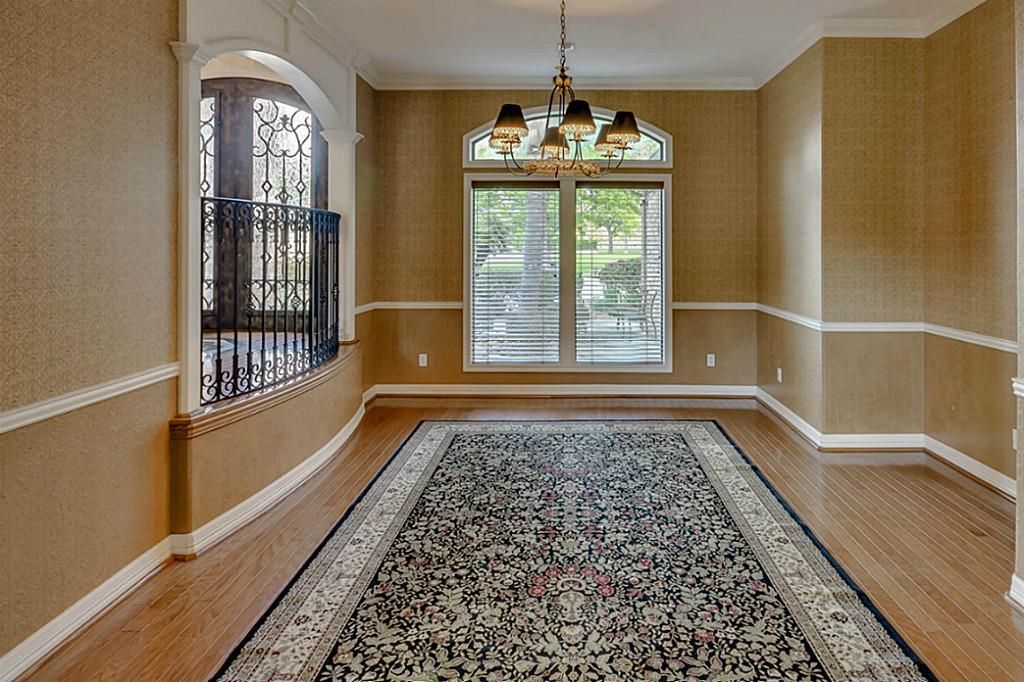 Chandelier, Empty room, Interior, Wood Texture Flooring