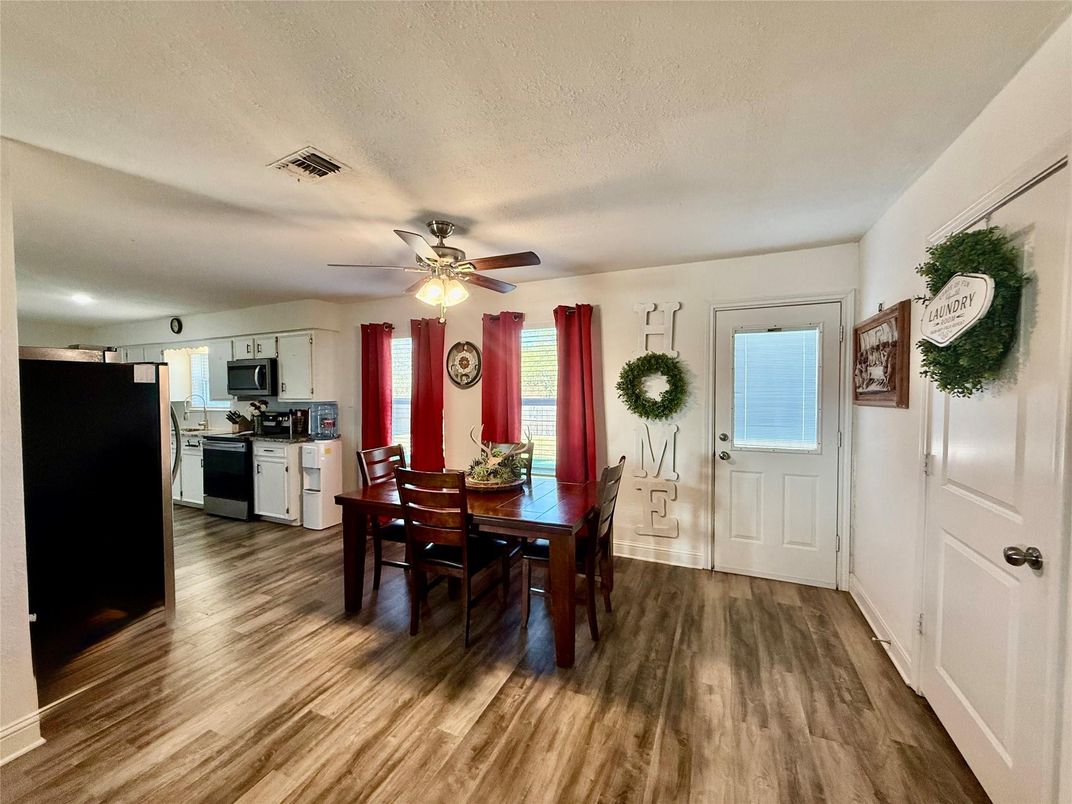 Dining room, Interior, Kitchen, Stainless Steel Appliances, Wood Texture Flooring