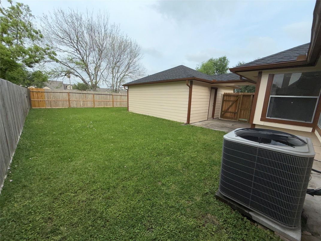 Backyard, Detached Garage, Exterior