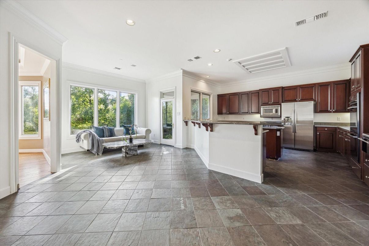 Interior, Kitchen, Living room, Recessed Lighting, Stainless Steel Appliances