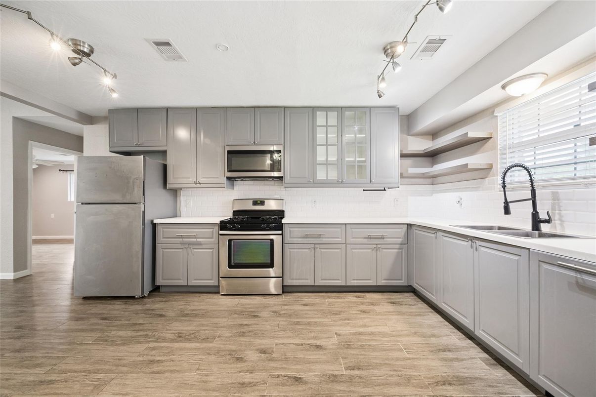 Interior, Kitchen, Stainless Steel Appliances, Wood Texture Flooring