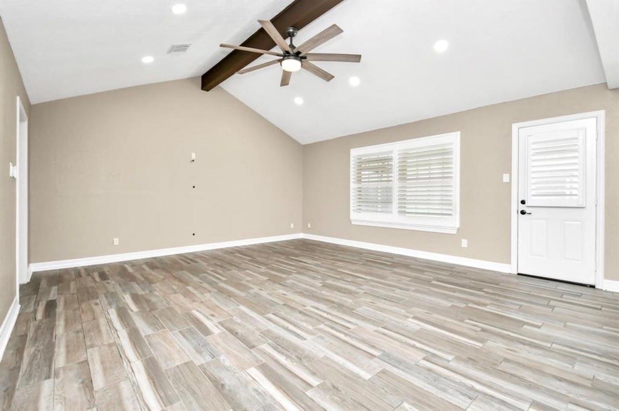 Empty room, Interior, Recessed Lighting, Wooden Beams, Wood Texture Flooring
