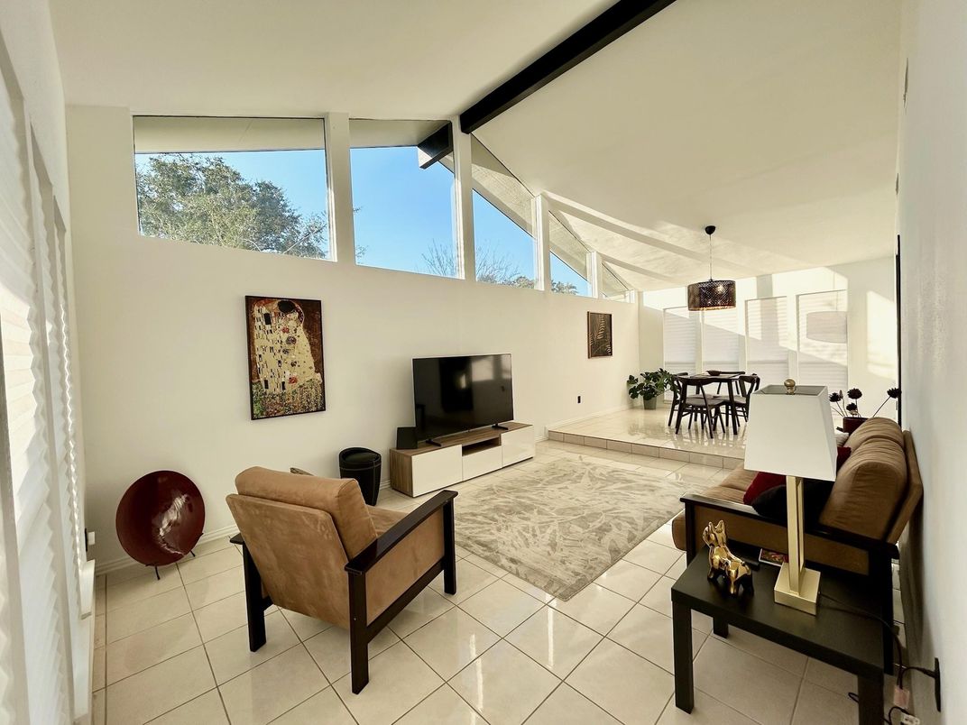 Dining room, Interior