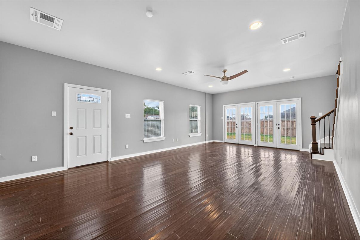Empty room, Interior, Recessed Lighting, Wood Texture Flooring
