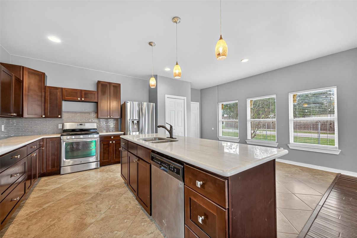 Interior, Kitchen, Pendant Lights, Recessed Lighting, Stainless Steel Appliances