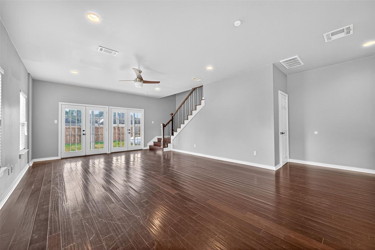 Empty room, Interior, Recessed Lighting, Wood Texture Flooring