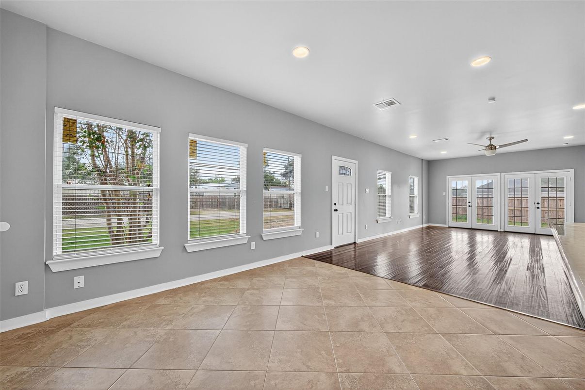 Empty room, Interior, Recessed Lighting, Wood Texture Flooring