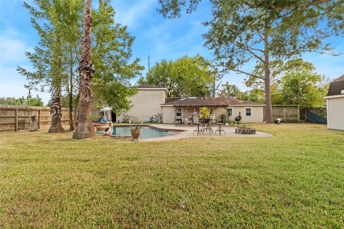 Backyard, Exterior, Pool