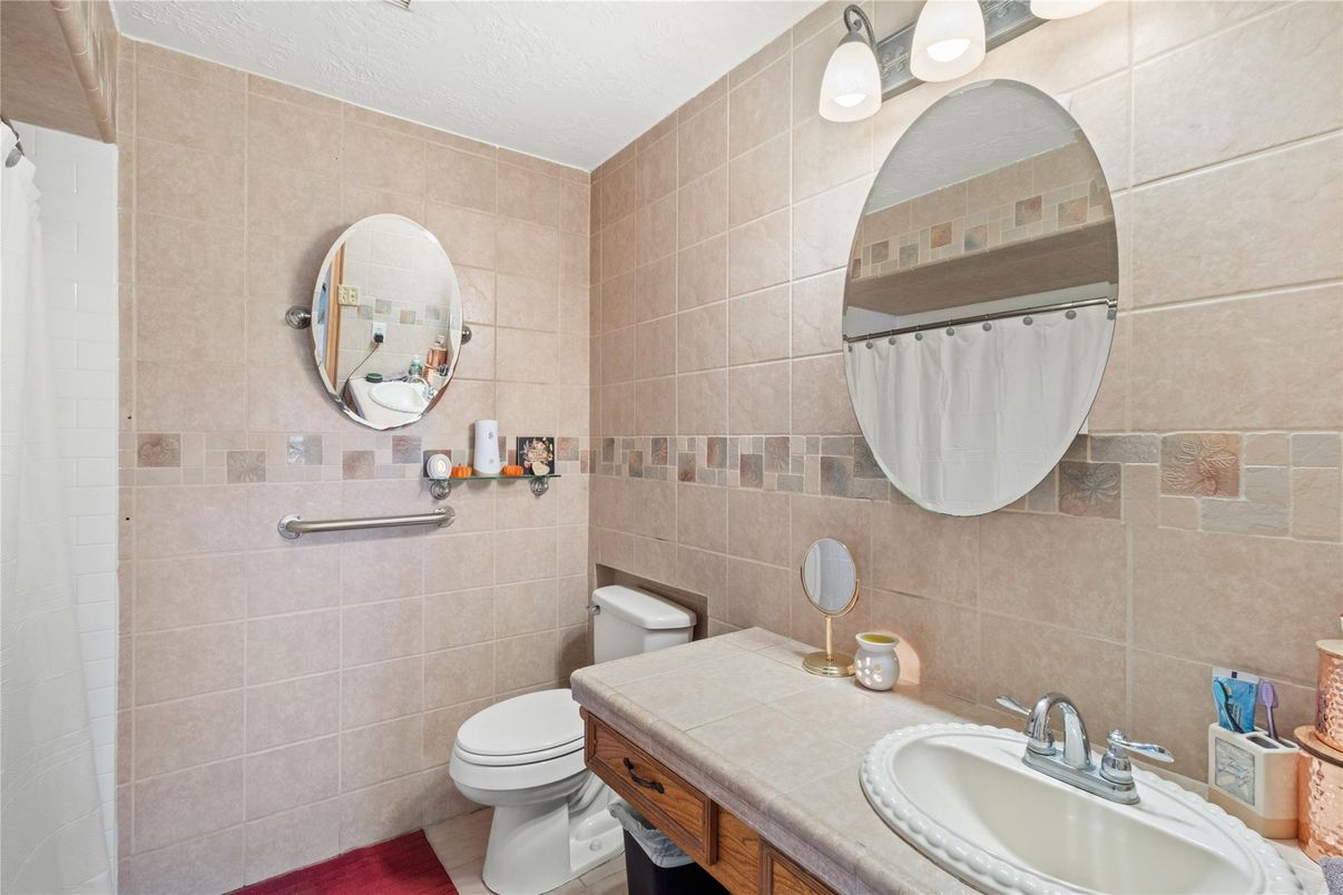 Bathroom, Interior, Tile Countertops